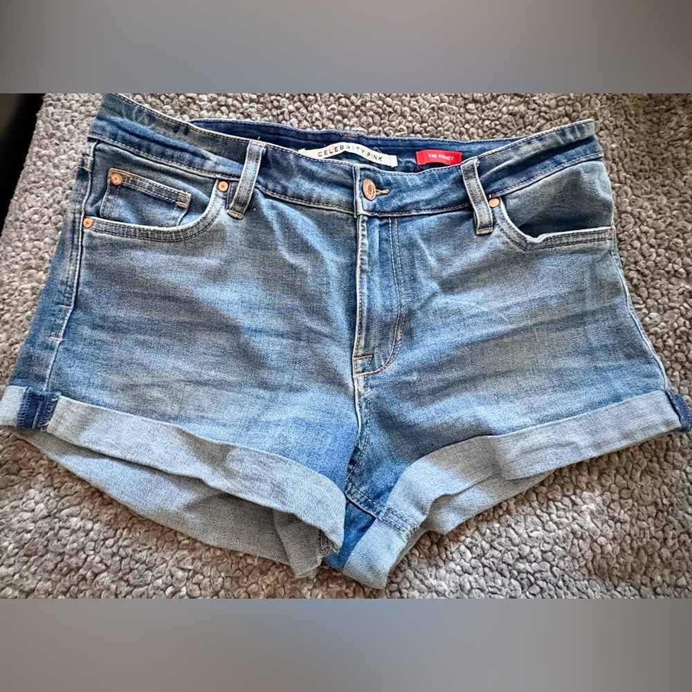 Celebrity Pink Light Blue Rolled Hem Denim Shorts. Size 9/29